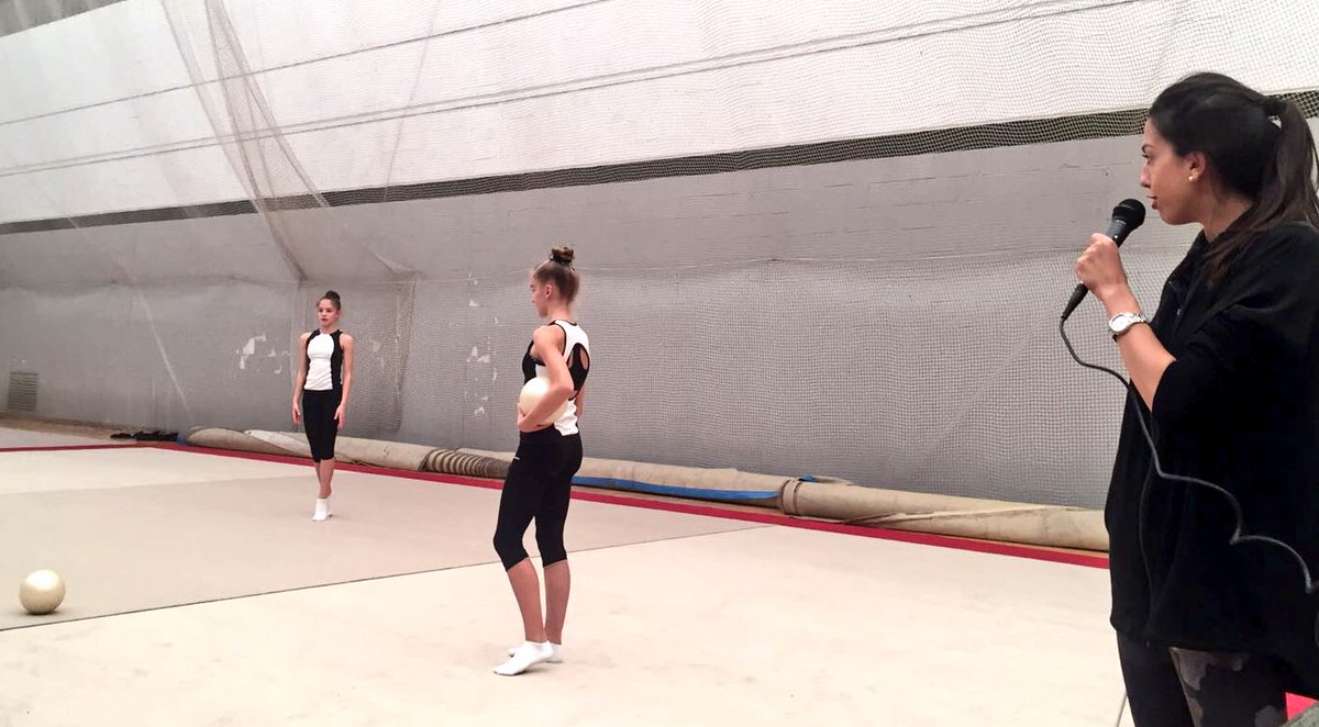 La capitana del <a href="/SpanishGroupRG/">Spanish Group RG</a> <a href="/alequereda/">Alejandra Quereda</a> ya se encuentra en Gijón compartiendo experiencia y conocimiento con el conjunto de <a href="/crgalaica/">club ritmica galaica</a>!