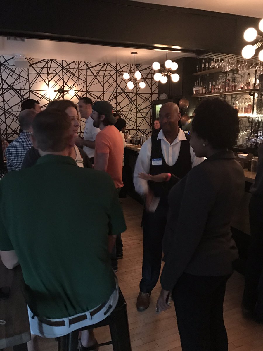 FIUHouston's tweet photo. We had a great time last night networking with Florida University Alumni in Houston! #FIUhouston https://t.co/vTFYTZoH3m