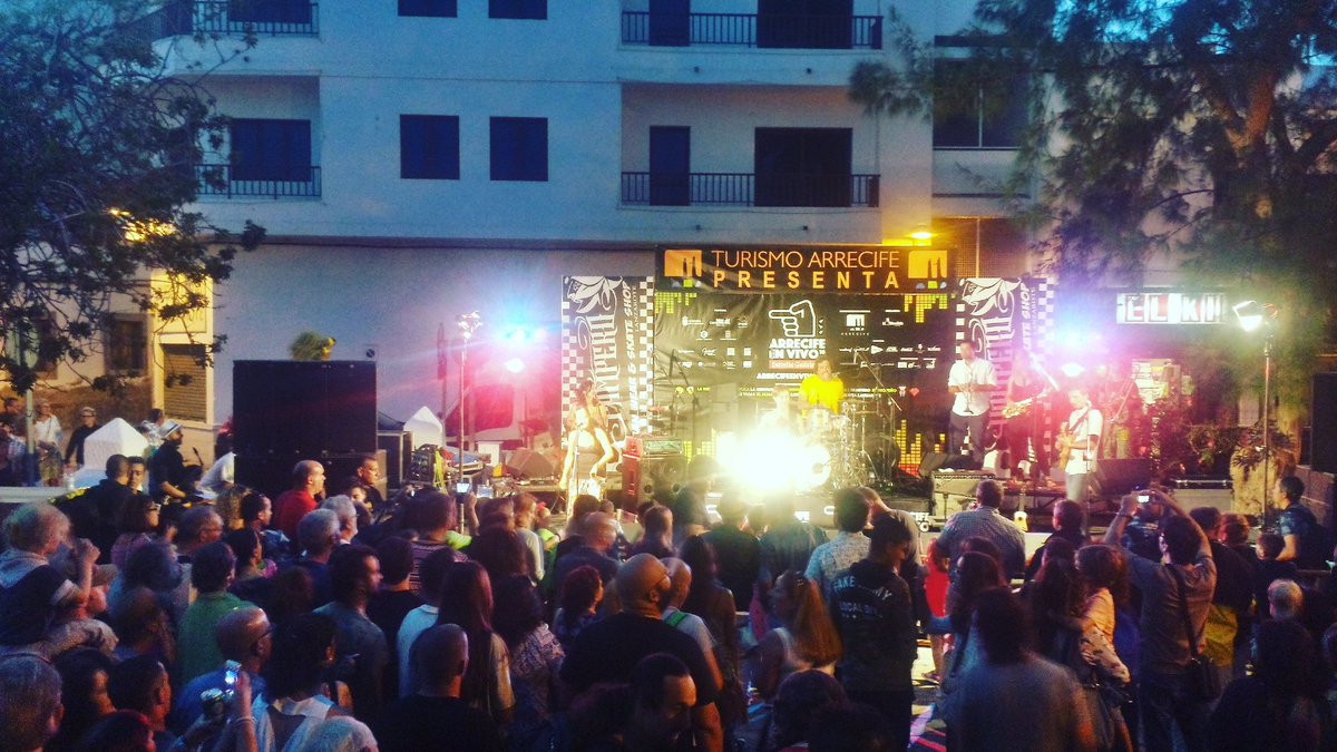 ArrecifeenVivo's tweet photo. @Guineocolectivo en acción!! "Sin baile no hay revolución"😃🎶 #AEV2016 https://t.co/ISuyCn6y53