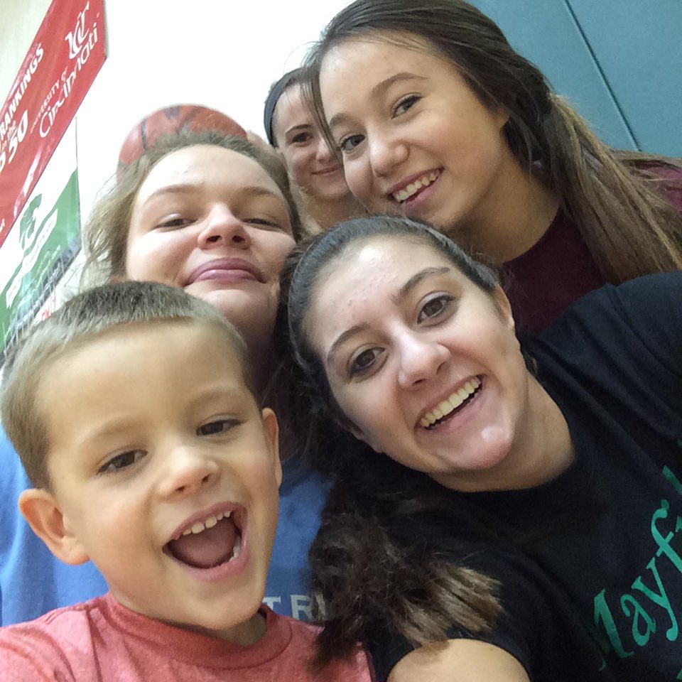 looman_ryan's tweet photo. What you find when your 4 year old wants to take pictures at camp. #toosmart #workingornot https://t.co/pM656YpuEL