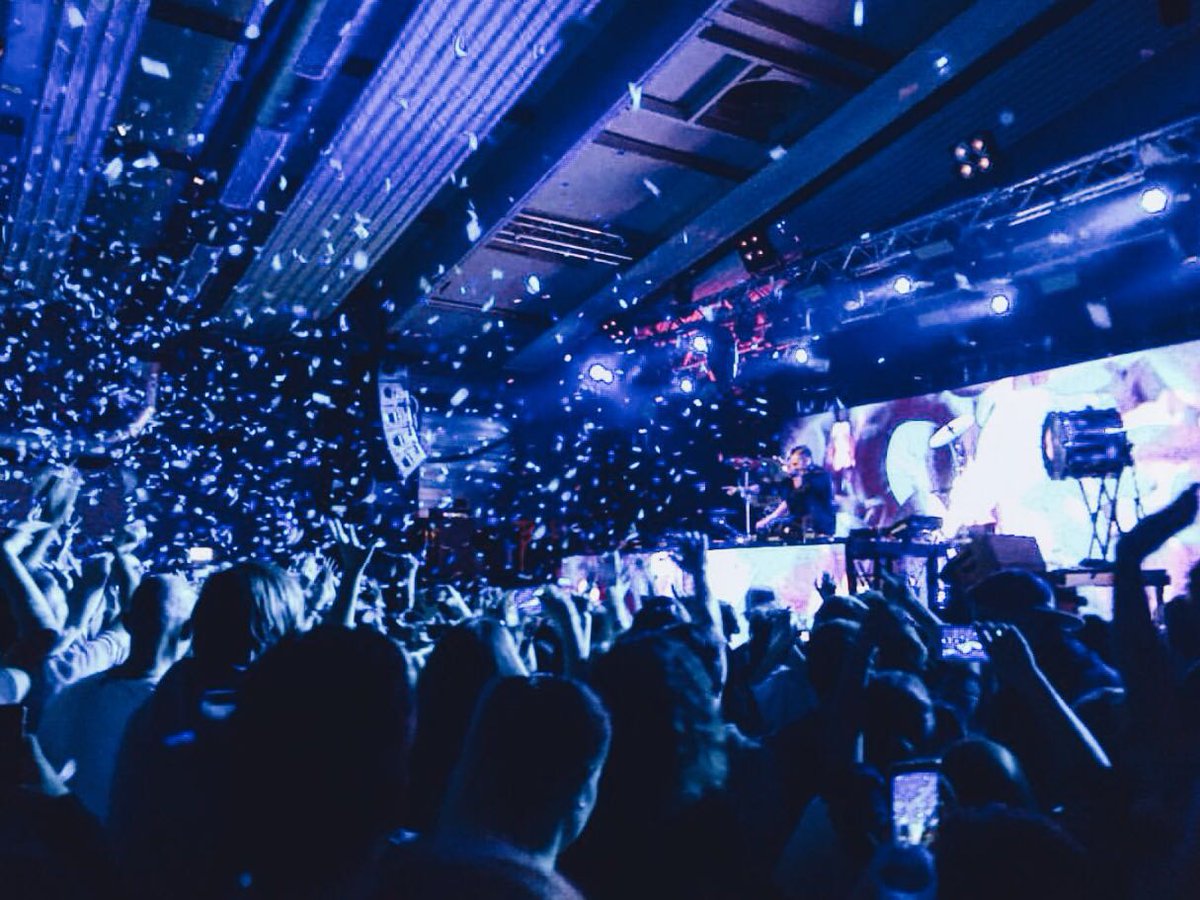 wearegalantis's tweet photo. SOLD OUT vibes at our first stop on the European Tour!! 🙏🙏 Munich 🇩🇪 https://t.co/87crSjO3lx