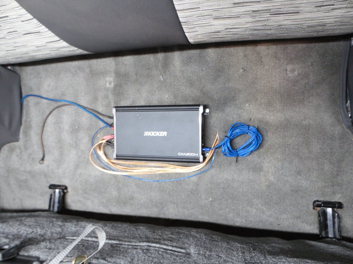 texomaclassics's tweet image. &apos;89 Land Cruiser FJ62-Installed running boards &amp;amp; installed amplifier to provide ample power to stereo. texomaclassics.com #CustomAddOns