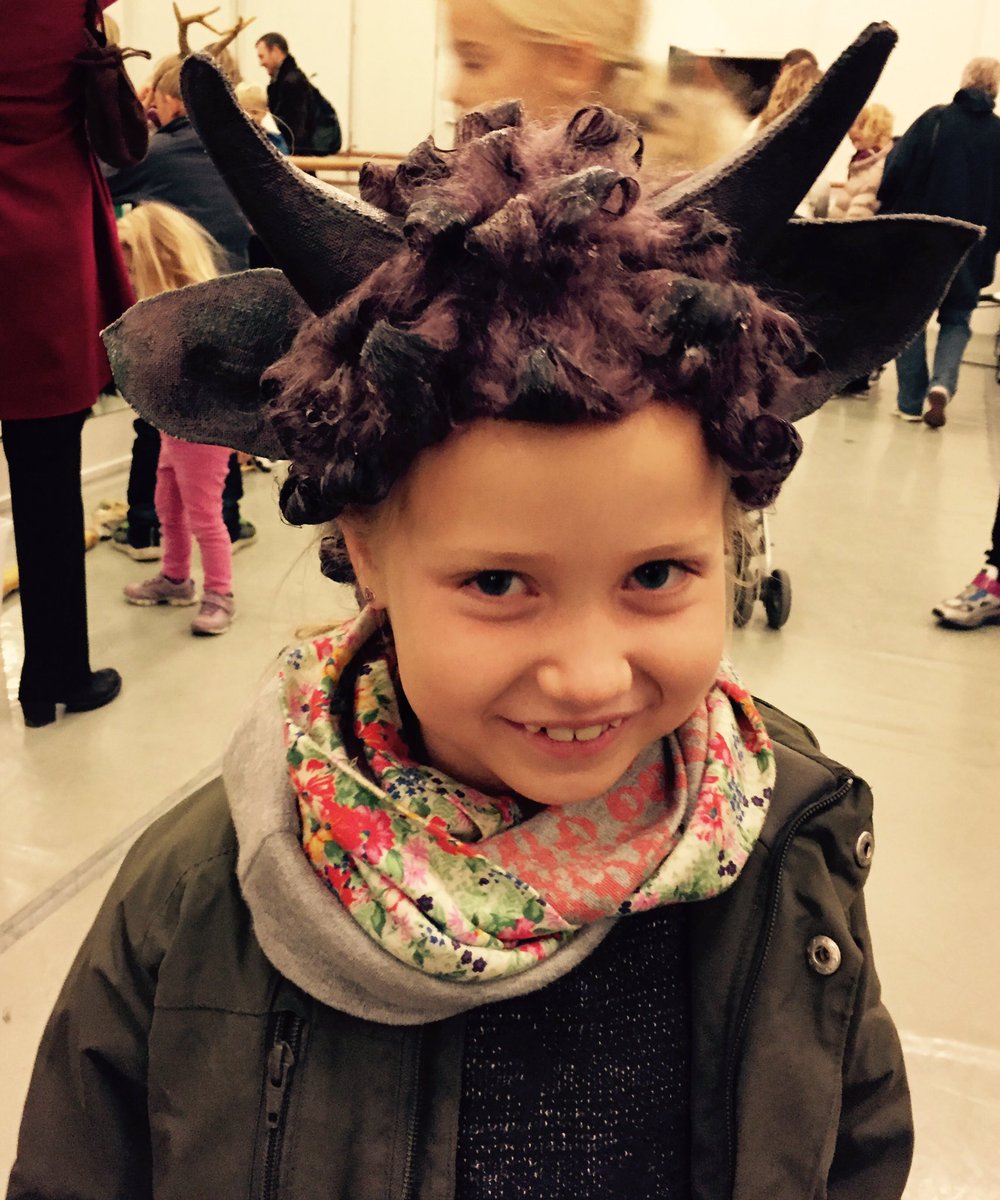 kglteater's tweet image. #kulturnat er i fuld gang. Masser af aktiviteter for store og små i vores huse. Kom glad #kultur #knat #forbørn