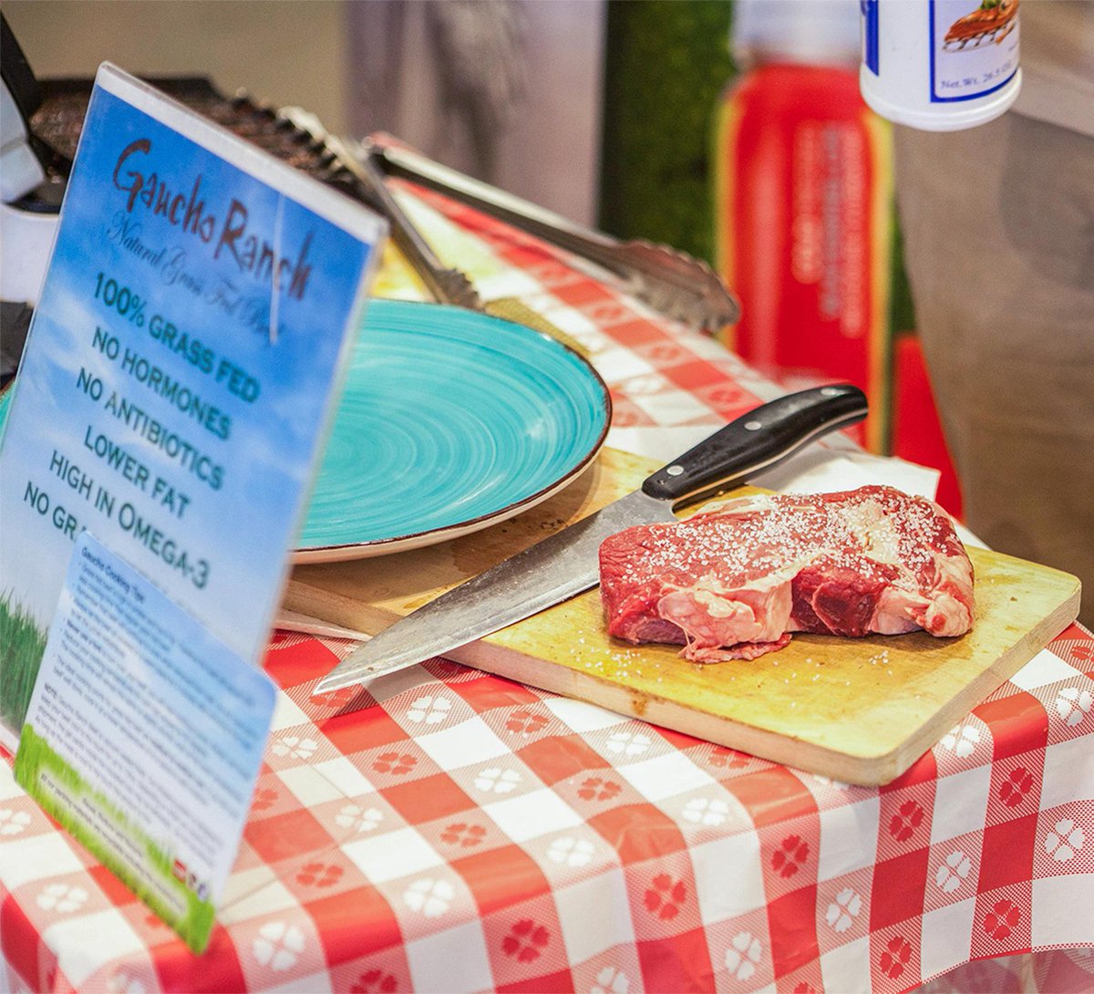 GauchoRanch's tweet photo. #HappyFriday! It's the weekend- time to #grill! Don't forget, our #grassfed #beef is sold at @Tunies! #Organic, #tasty, &amp; #betterforyou! https://t.co/H7S2ImxDEF