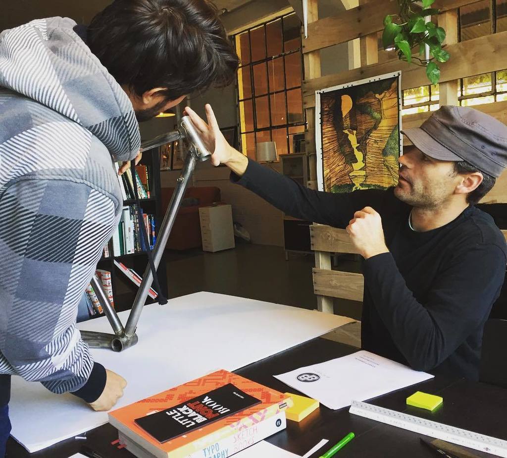 BlackboxVisual's tweet photo. Getting started on a new exciting project. #kickoffmeeting #custombikeframe https://t.co/VeaOgJO7Qp https://t.co/84fg3X85L2