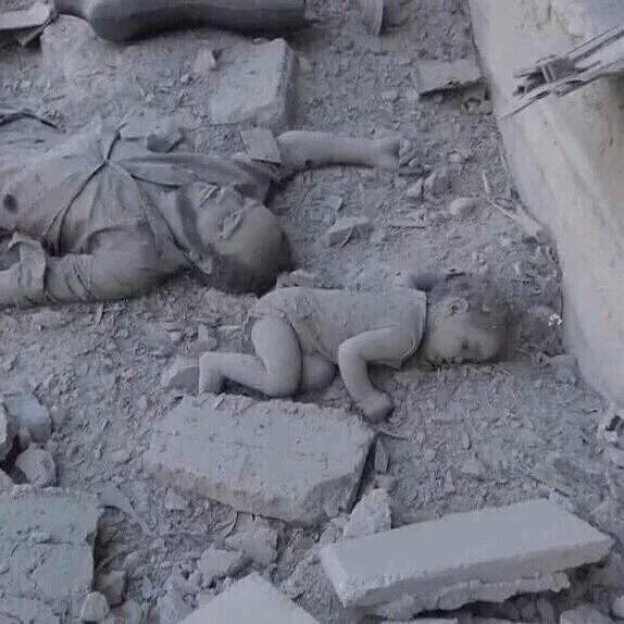 pirsarwarras's tweet photo. This is #Aleppo #Syria today, just a few hours ago, victims of US & Allies backed #ISIL #AlNusra #ModerateTerrorists
It's so tragic https://t.co/qAc6APt6d5