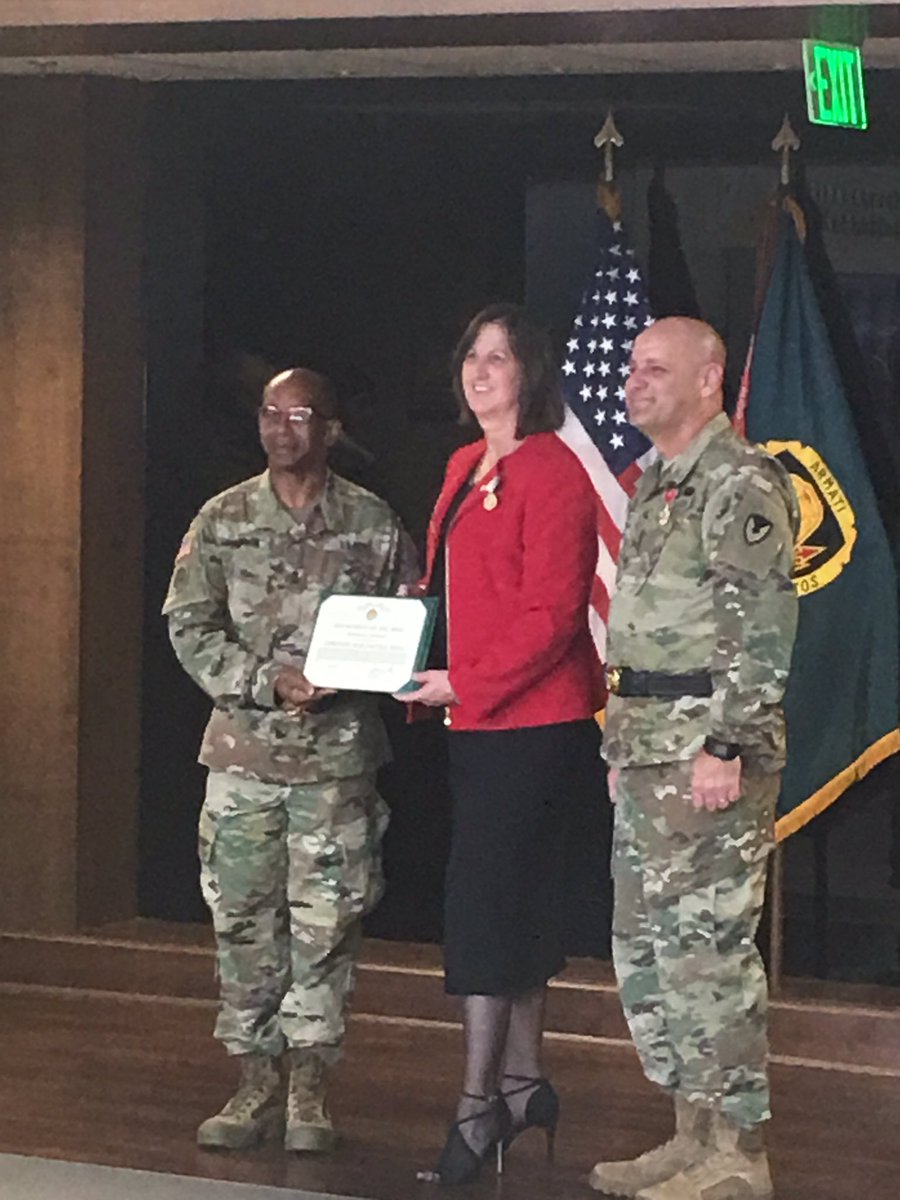 BGJeffGabbert's tweet photo. All the best to BG Hoskin &amp; family Your impact on Army Contracting cannot be measured We also welcome BG Pardew &amp; family back to ACC-AMC. https://t.co/M1ulP3NAMz