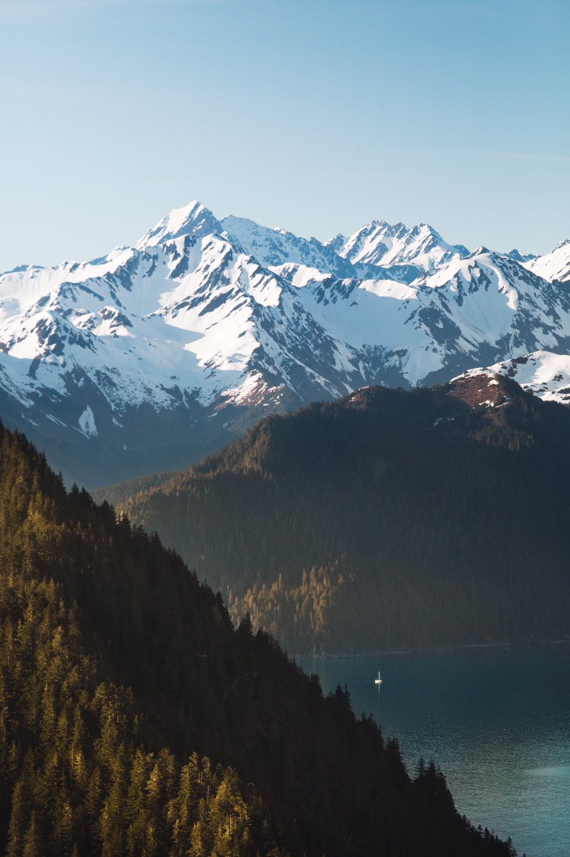 campsaver's tweet photo. "There's so much of this world waiting to be seen" - Campsaver Explorer Eric Bunting #adventurebasecamp https://t.co/qXFG4wn6lP