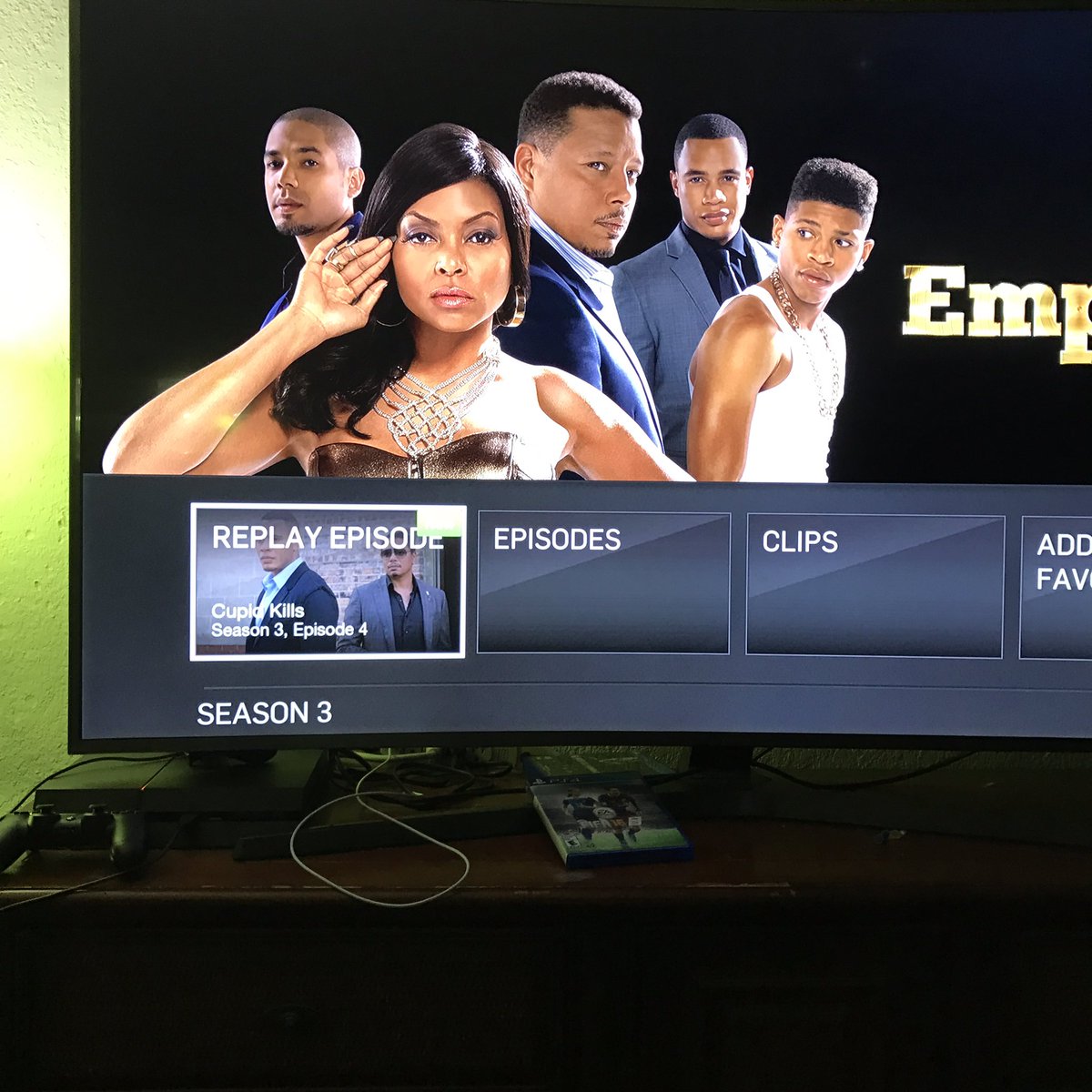 bobowande's tweet image. Cupid kills #empireS3