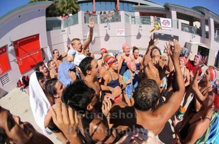 THE_ThomasWin's tweet image. MASSIVE GOOD LUCK to the ladies and gentlemen of @FSC_Swimming starting off their season vs Tampa today! #PiP #NoGrease #GoBananas