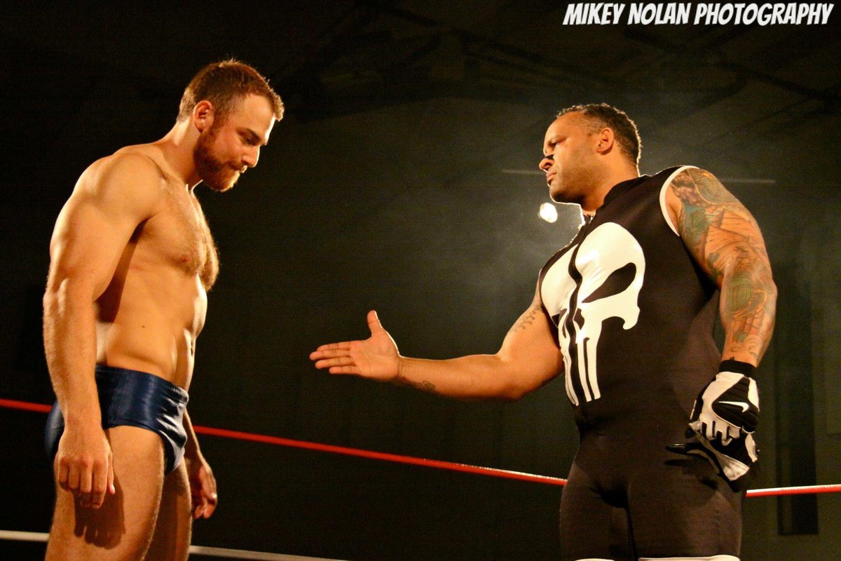 allprowrestling's tweet image. #FBF #HALLOWEENHELL 2015 @The305MVP def TIM THATCHER to earn a title opportunity. Can he walk away tonight w/ gold? apw.eventbrite.com