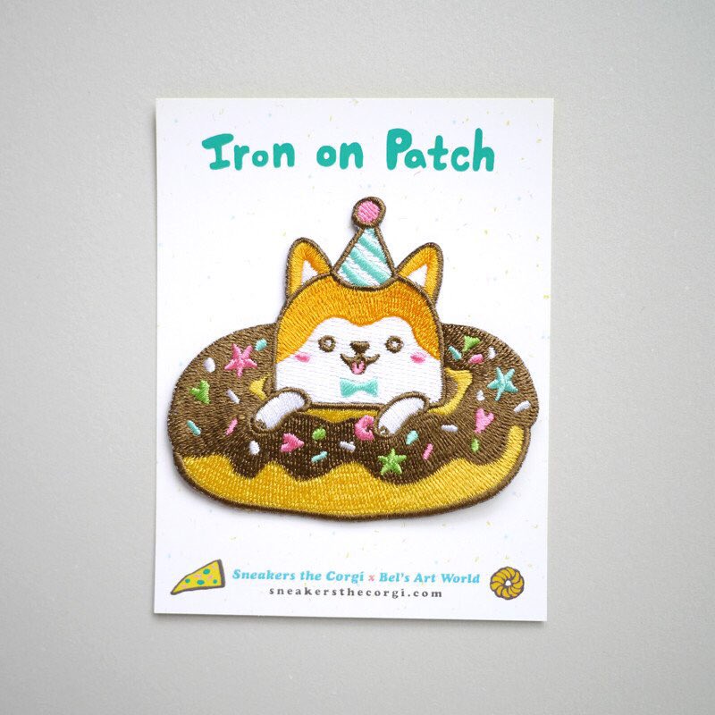 Celebrate #NationalDessertDay with our <a href="/belsartworld/">Bel Chen</a> corgi doughnut patch on sneakersthecorgi.com! 🍩
#shopsneakersthecorgi