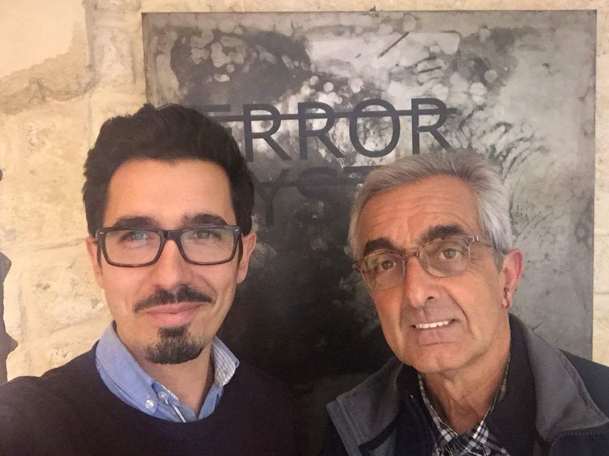 ArtCanGallery's tweet photo. Un grand MERCI à @travier_b pour sa visite &amp; son soutient dans l'aventure ArtCan! Au passage, bon weekend, passez nous voir demain 11h-15h https://t.co/RnFUiV8NWL