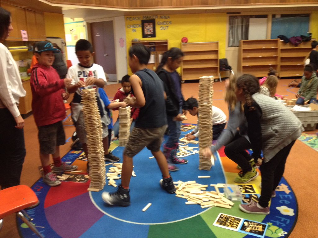 LaurieSenter's tweet photo. STEAM day Hidden Valley! #studentengineers #studentarchitects #joyinlearning #playtolearn @joanieMDUSD @JDlearns awesome start @MtDiabloUSD https://t.co/Pj31ycKsmj