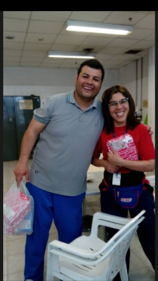 leonmagallane's tweet photo. Entregando presentes a las cras, de 151 aguante la banda de Ramón @RamonMuerzaSEC @SubOrganizacion @aldecoto . https://t.co/pFqazQPa9X