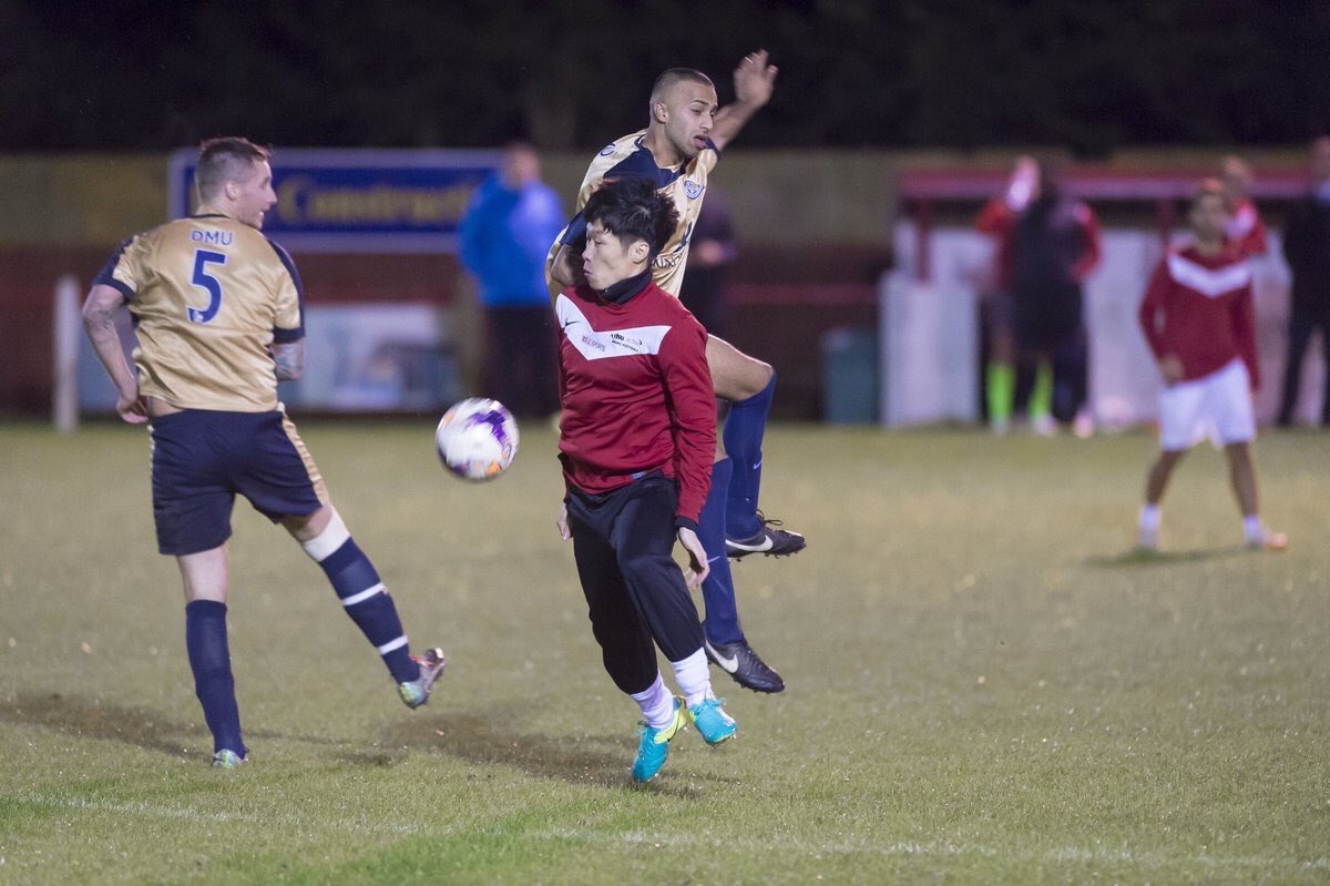 FootbalIhub's tweet photo. Park Ji-sung now studies at De Montford University in Leicester and plays for the student union team. Brilliant! https://t.co/FMyKSqb1Nv