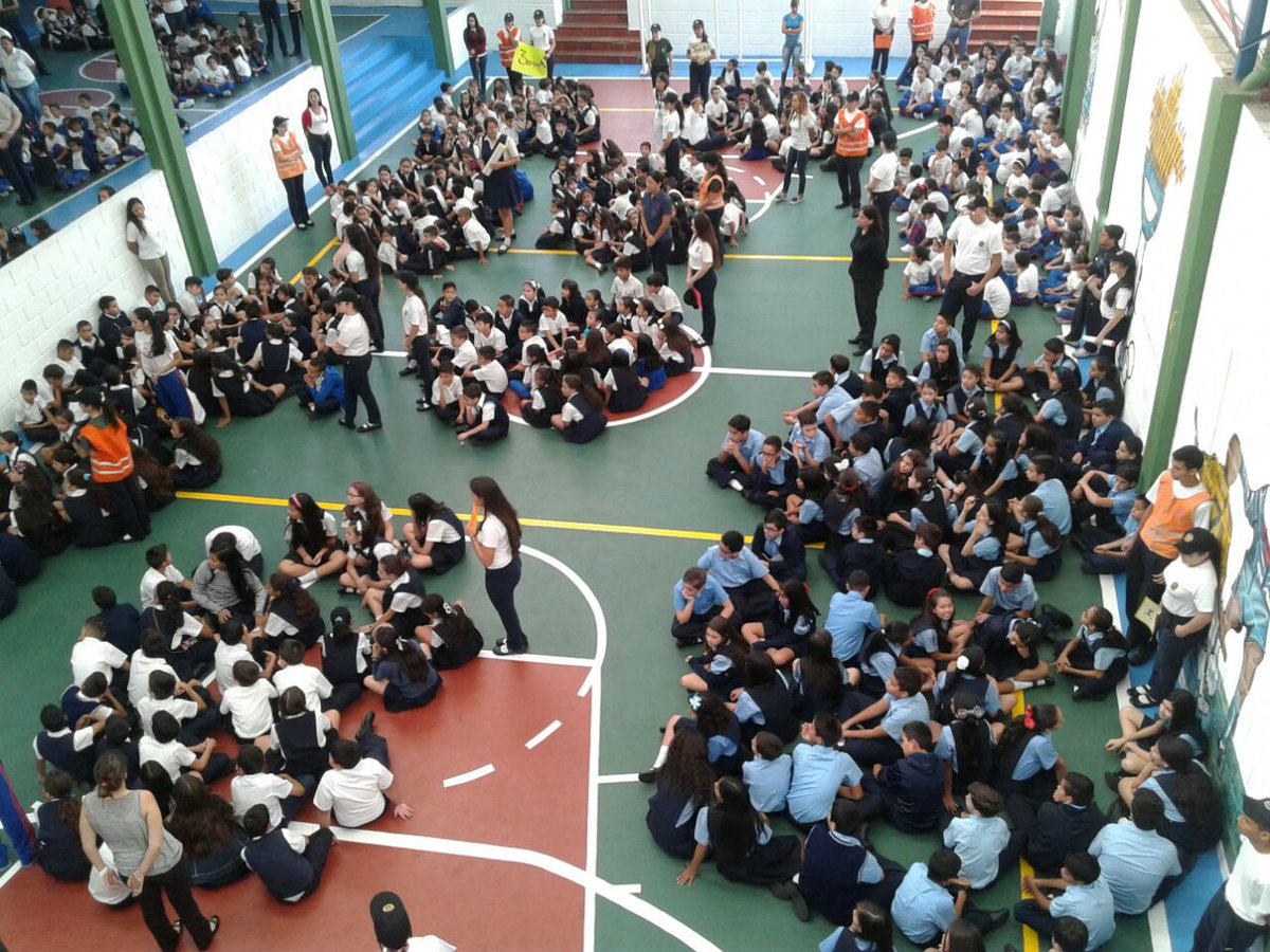 ecocervantes's tweet photo. Tachira se Prepara desalojo Cervantes 2016 del 13 de Octubre 8:00 am @ZonaEducTachira https://t.co/NwIi8axnpz