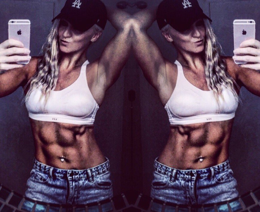 aym_higher's tweet photo. #flexfriday #abs #girlswholift #gym #bodybuilding #fitfam #protein #weights #fitchick https://t.co/cSfrV7tXum
