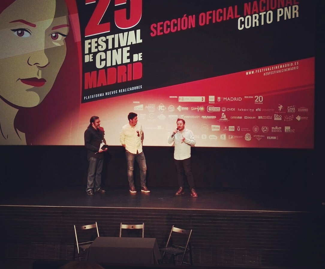 NikoVerona's tweet photo. Presentando nuestro cortometraje ASHES en el Festival de Cine de Madrid - Plataforma Nuevos Realizadores en la Sala Berlanga!🎬🎥📺🔫#fandafilms https://t.co/k4DSWhwcG7
