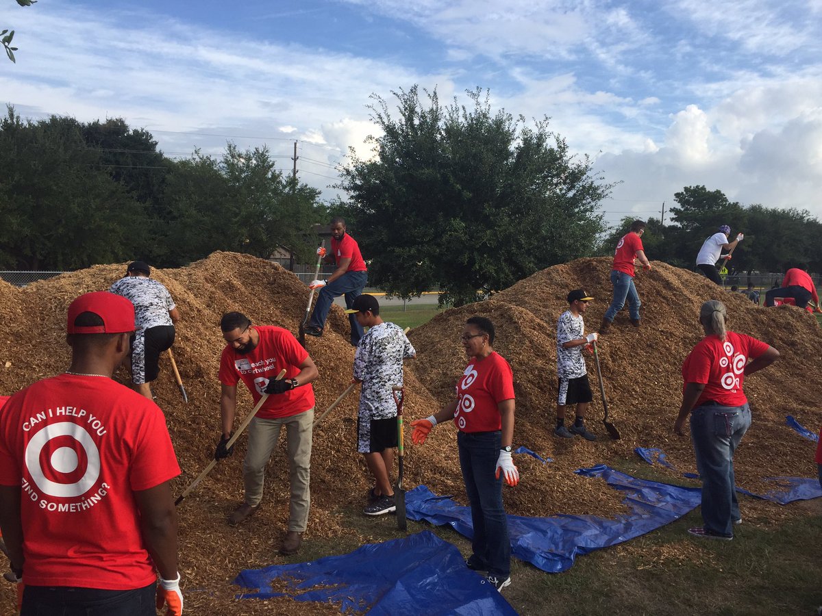 D303 representing at Playground Build! Great Time!  #g392perks #playmatters <a href="/therealdmck/">Dell McKinney 🔹</a> @RonT1921 <a href="/D_Adam_Nelson/">Adam Nelson</a>