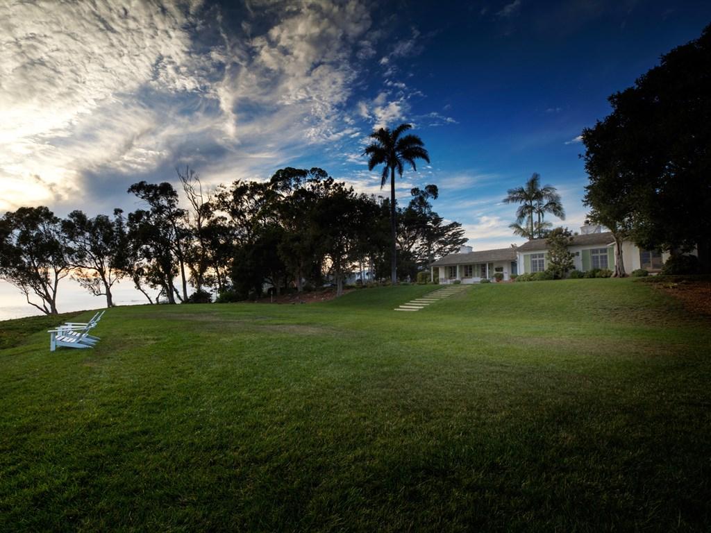 For the first time in over 130 years, the well known Bates Ranch House is available for new ownership! Visit bit.ly/2dKvFGE