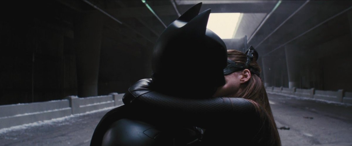 DroneAle00's tweet photo. "No tenemos remedio." #TDK #Rises https://t.co/l22jR9a4h2