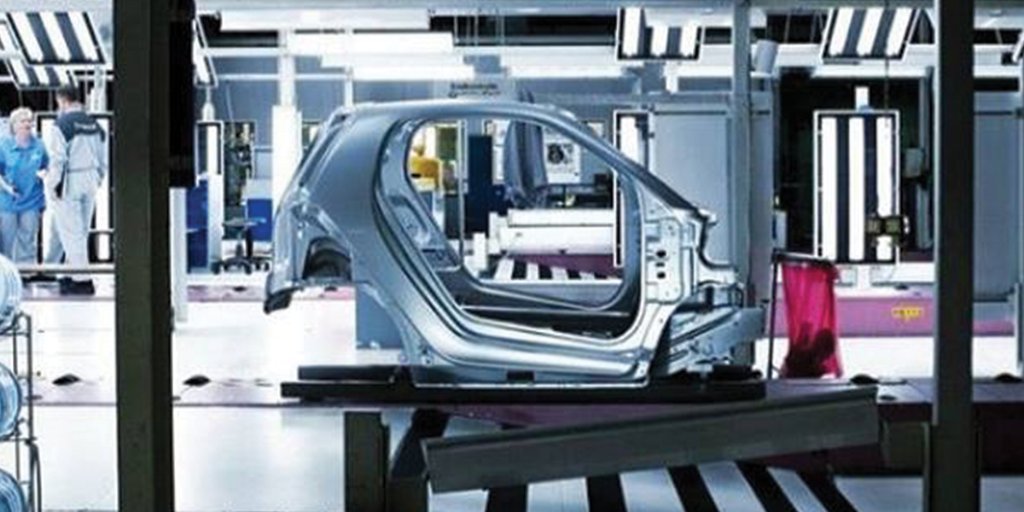 lokeymotorco's tweet photo. Compact in size yet tough as steel. That's the power of smart’s tridion safety cell. https://t.co/2GZpIMR8b1