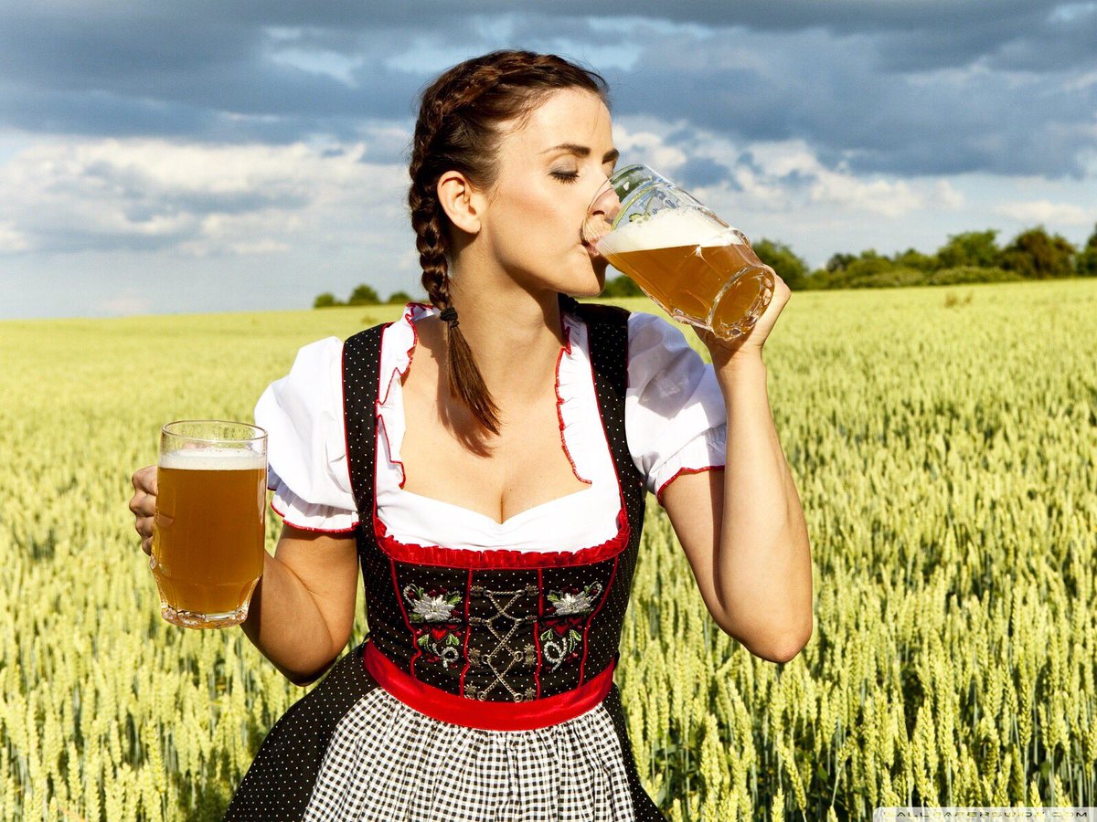 BubbysU's tweet photo. #OktoberFest is tomorrow! #AreYouReady 🍻 #BeerBeerBeer #Beer #LetsDrink #LasVegas #Vegas #CollegeBar #Saturday #WhatDidYouLearnToday #Sports https://t.co/j4wyuosUFX