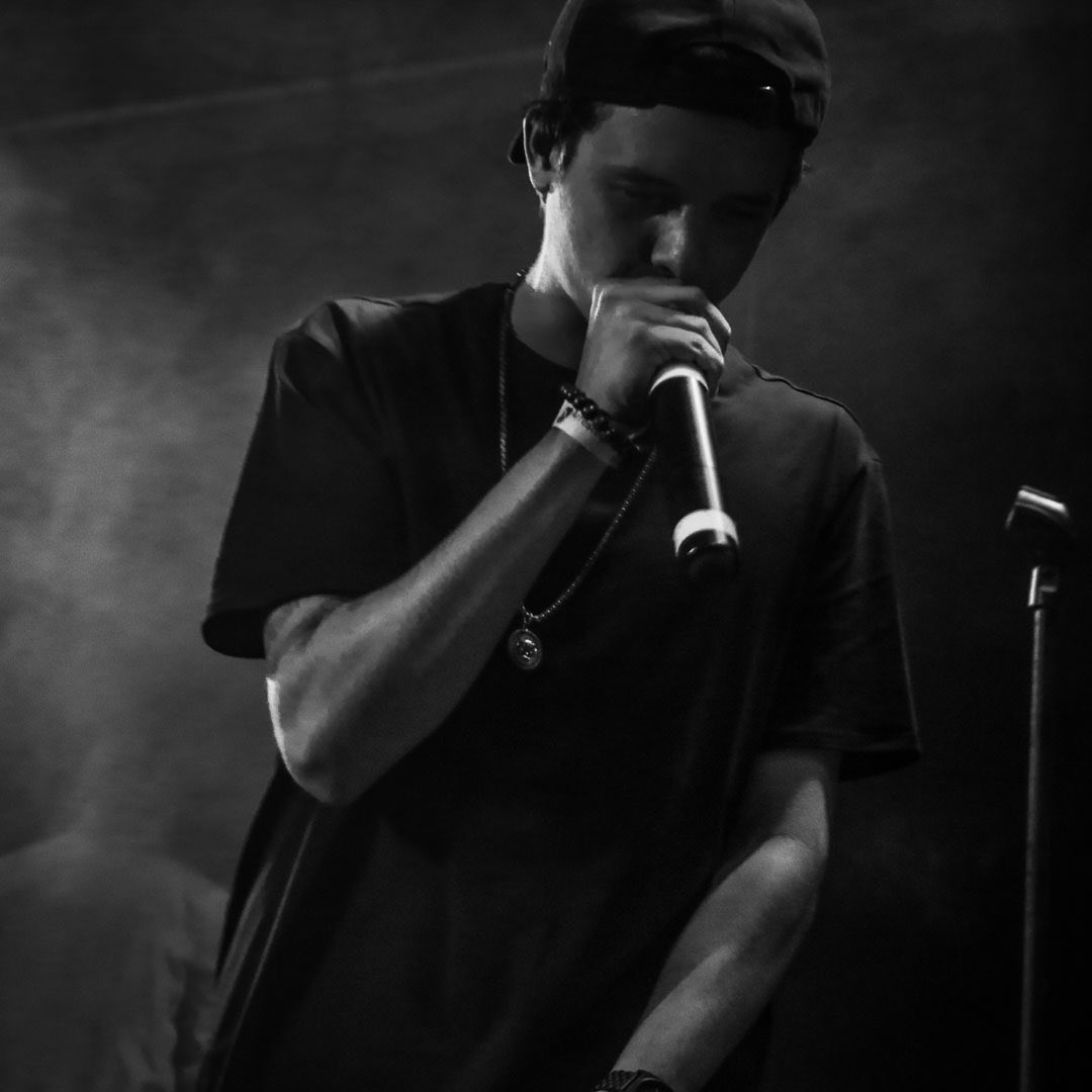 iCroswell's tweet image. @therealtwizz last night 🎤 #BatonRouge #gowhiteboygo