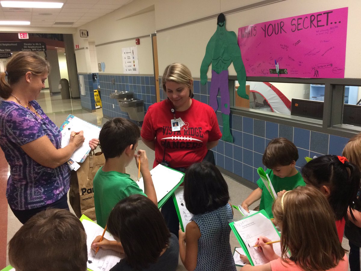 lauren_houser's tweet photo. Ss interviewing #reaganrays AP @PaulaR_Martinez to collect data for project. What shoes have you worn? #relevant #slb5 https://t.co/DWZE7E4GTY