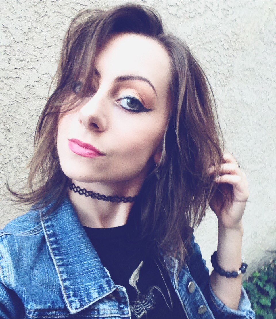 Allisyn Ashley Arm (@allisyn_a_arm) | Twitter