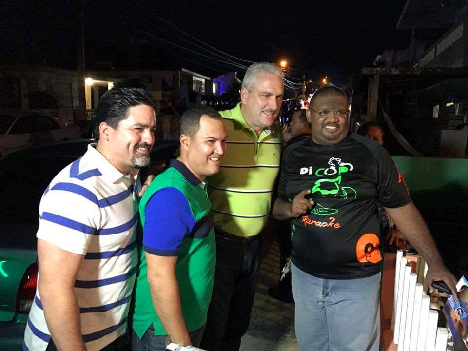 Estadistas_51's tweet photo. Quebradillas junto a nuestro próximo alcalde @Jeroncito2016 @Nestor2016pnp  #QuebradillasHayEsperanza @trschatz51 https://t.co/alF2Fv2JAM