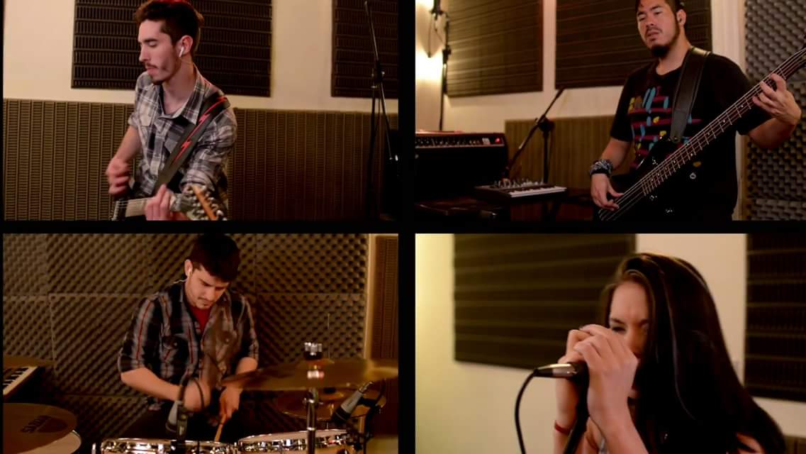 Mañana vamos a estar compartiendo con ustedes nuestro Live Session Vídeo!!! #evatripp #livesession