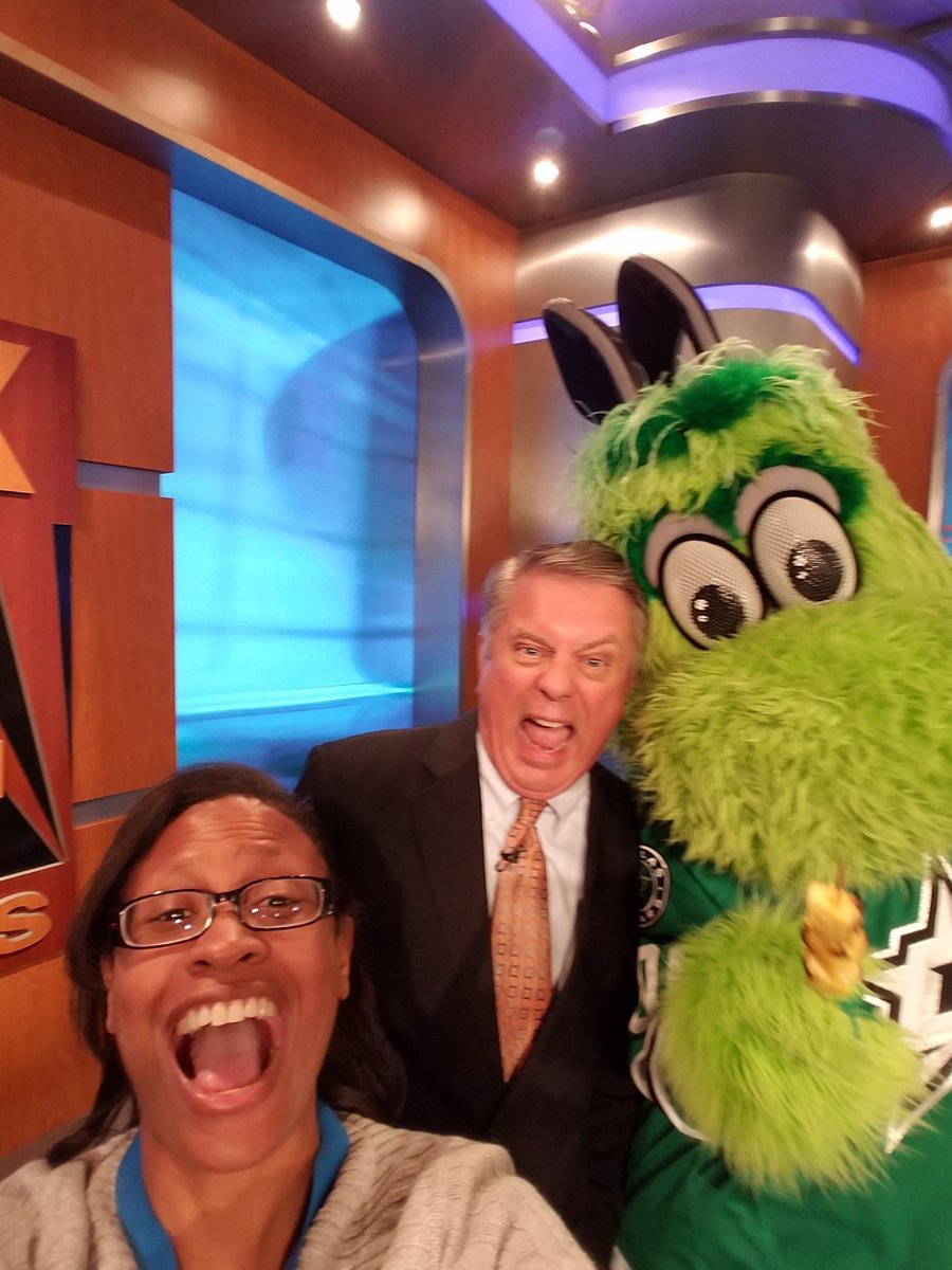elmotweet's tweet photo. My #fridayface after a @DallasStars season-opener win #Launch1013 https://t.co/UtwJ6d5VNF