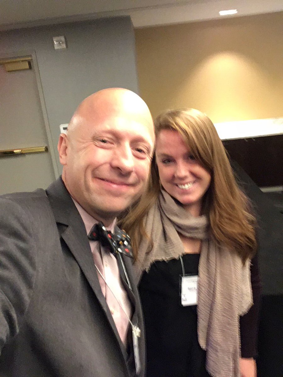 Mr_Harrell_Comp's tweet image. Taking a selfie for #conferencebingo #tycamw2016