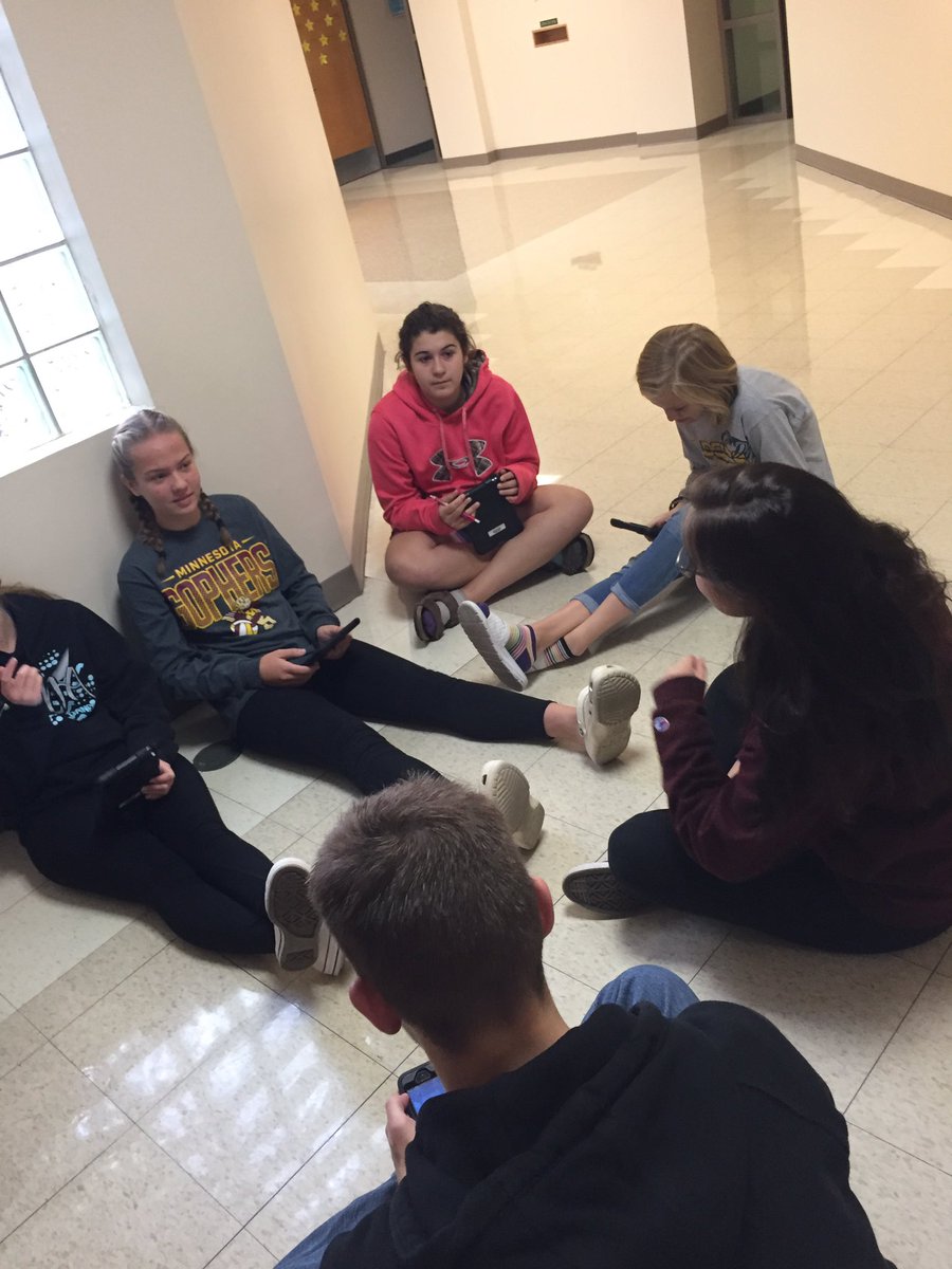 RFHS_STT's tweet image. Great day at the middle school teaching kids about adobe flash and making videos !!! @MrsBingenheimer  #rfhspride #techteam