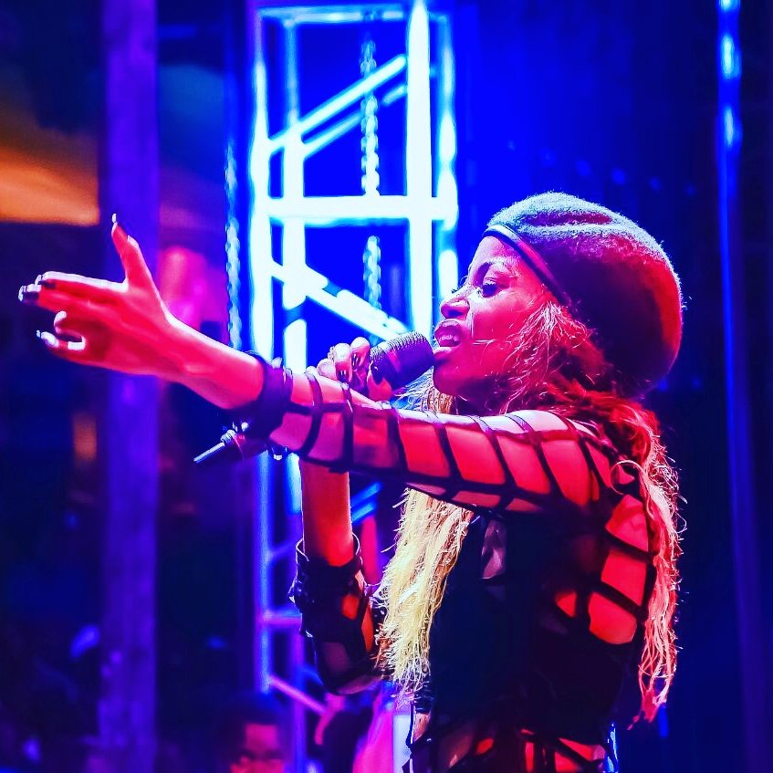 #MAMAVote #KisasiKimu #VideoOfTheYear by <a href="/Ksheebah1/">Sheebah</a> thanx @mtvbaseafrica_ <a href="/Michondiwanjaw1/">Michondiwanjawulo</a> @IamMaraBenie <a href="/JesseLuko/">DON JESSE💰💵🇿🇦🇧🇼🇺🇬</a>