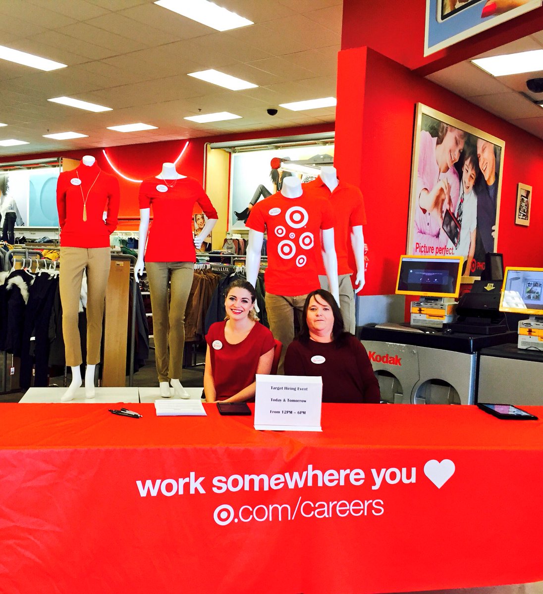 ghadaabarakat's tweet photo. Hiring event in session! 🎯 @kharris_target @Jimanton12 @angel_yanke @juliaodeaHR https://t.co/3WzJsDl5iG
