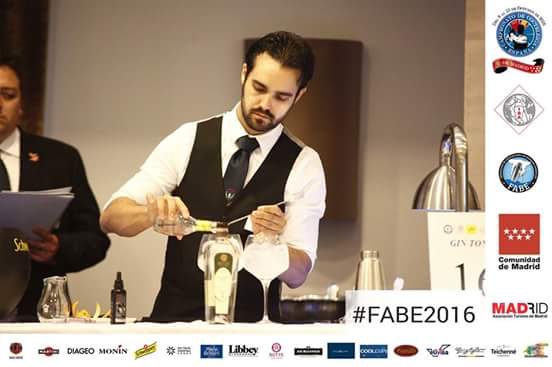 barmansclm's tweet photo. Nuestro representante Santiago Escribano se proclama campeón de España en modalidad #GinTonic #FABE2016 
https://t.co/6XQUTiePSO https://t.co/9RS30JkFuS