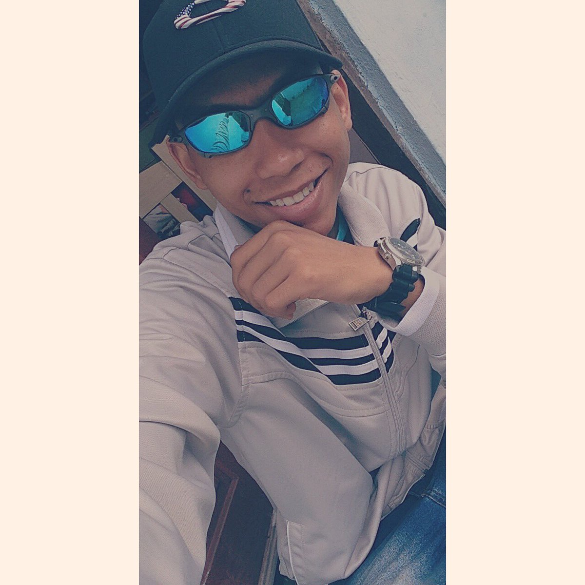 mclipeoficial96's tweet photo. Hoje, eu acordei com o pé direito e é hoje! 🎶 https://t.co/RcMU6gbhsf