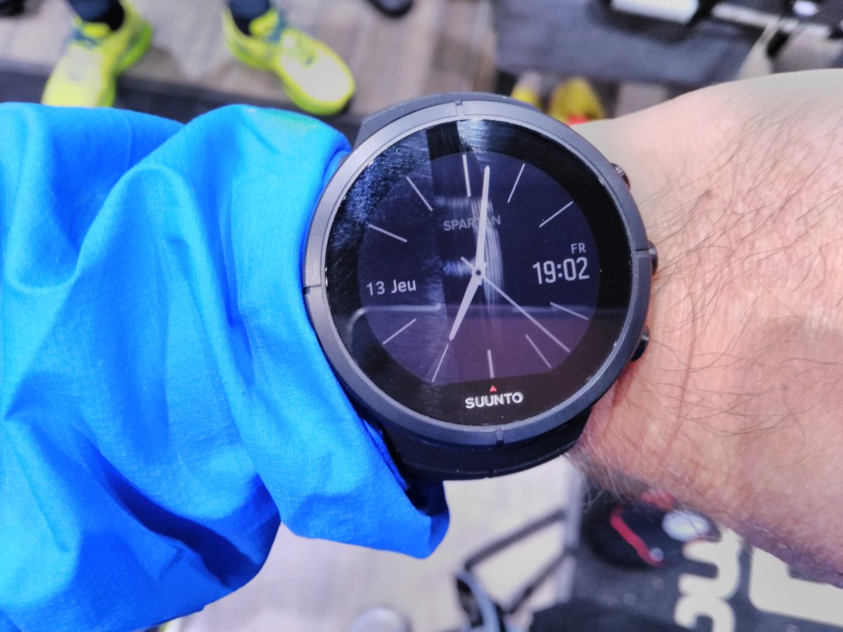 Viewtiful_J's tweet photo. Très cool hier soir la sortie test #SuuntoSpartan #Salomon via #EnduranceShop BLR https://t.co/FjTbjKgw0N 👍😀 https://t.co/QxOpAlDeQ1
