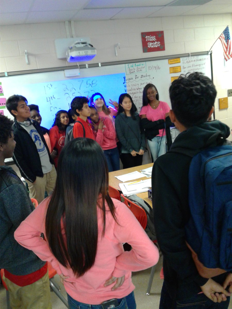 RCMSLitcoach's tweet photo. Celebrating victories in reading! #fluencydrills  @simmonsteacher @SSCMSStallions https://t.co/GTcdQHGUSN
