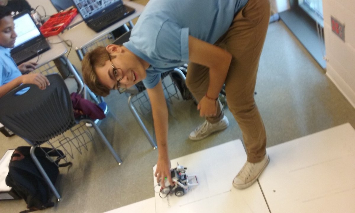 SolorioEngineer's tweet photo. Can your robot complete the Orchard Challenge!!
#SolorioAcademy 
#SolorioEngineering
#RoboticsUnit https://t.co/CP0MEv9yNV
