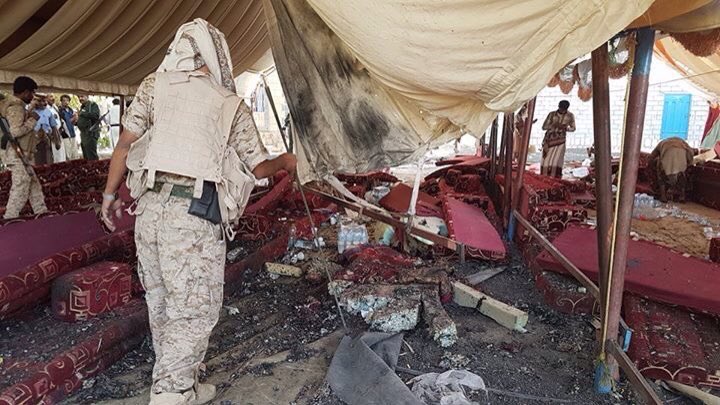 metesohtaoglu's tweet photo. #Yemen,#Marip'te taziye çadırına düzenlenen iki bombalı saldırıda 8 kişi öldü,16 kişi yaralandı
📸 https://t.co/C77GP0s78u
