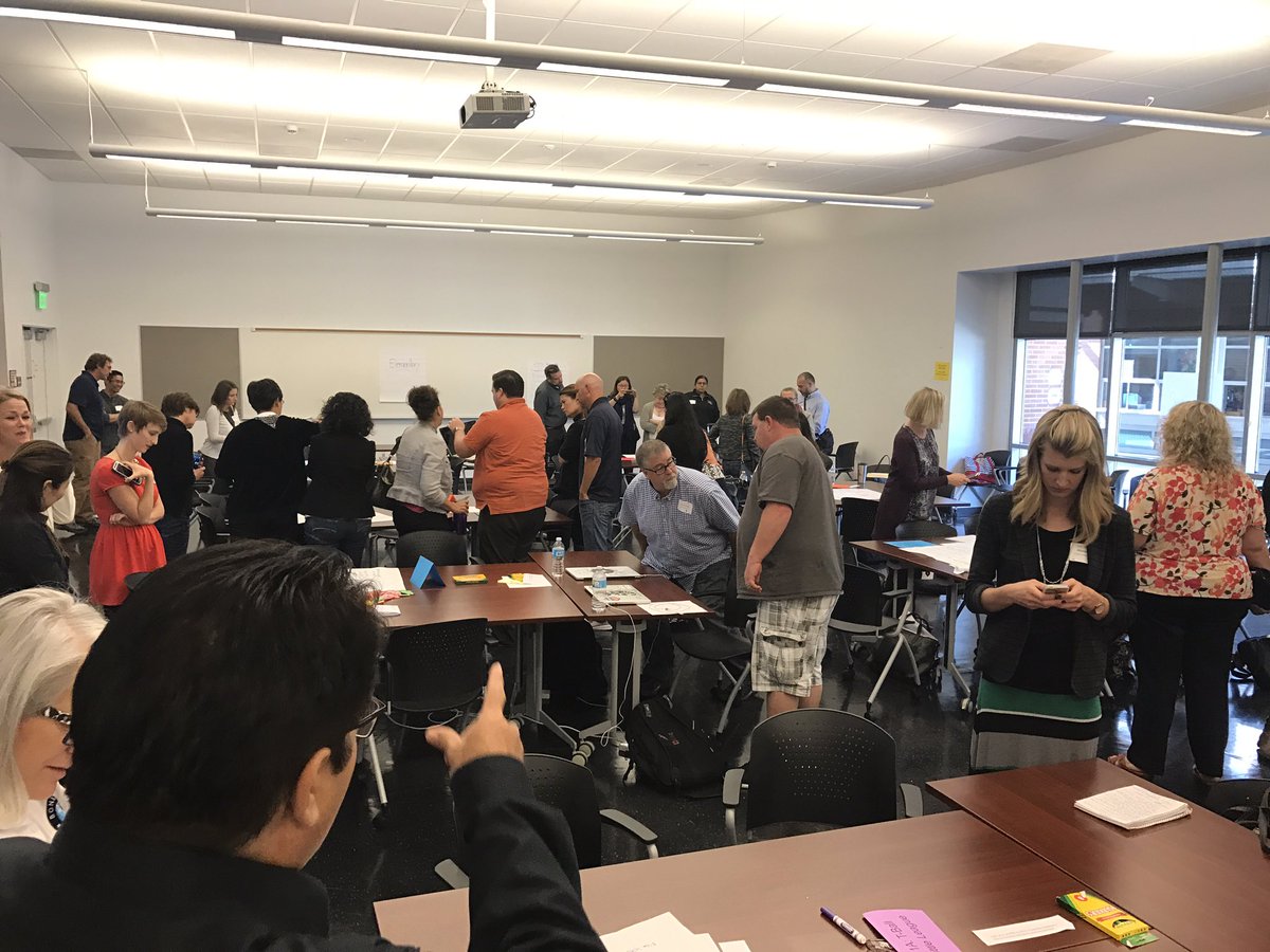 mlutherliteracy's tweet photo. Collaborating and learning with #sgvicc #tosachat #bestmorning https://t.co/WAliAW02Lh