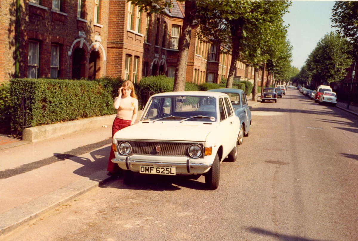 WE_Warner's tweet photo. Fleeming Road E17, 1972, courtesy Carol Barber. Included in exhibition @VestryHouse 
29 Oct 2016 – 19 Feb 2017 
#exwarner #Walthamstow https://t.co/uvogAGLdQG