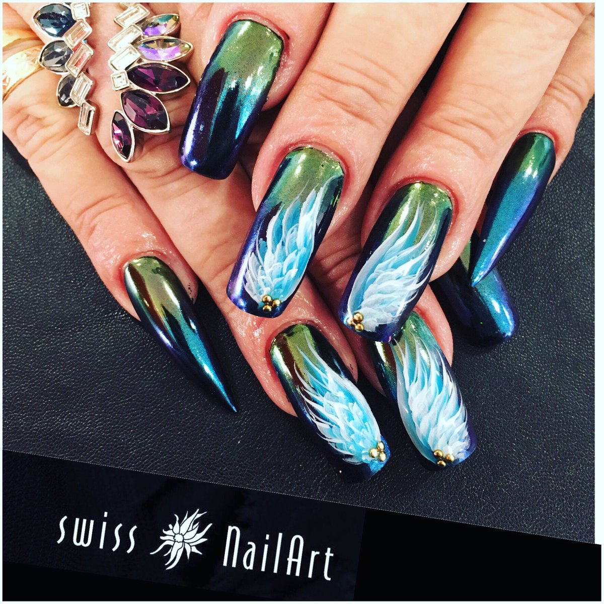 Successfully6's tweet photo. #chromenails #artwork #nailpro #swissnailart #stilettos #fingernagelkunst #swissmade #myart #nailartqueen #handpainted #nailporn #luxurynail https://t.co/flg2xIqy1l