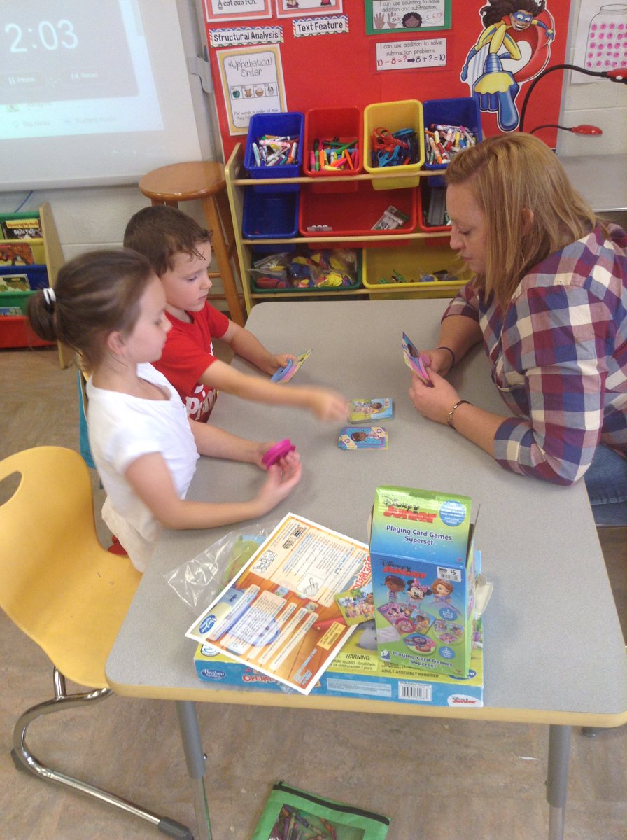 CPSredhounds's tweet photo. Super fun in Mrs. Willis' class! Game day! Bam! https://t.co/ZRbhq27jTv