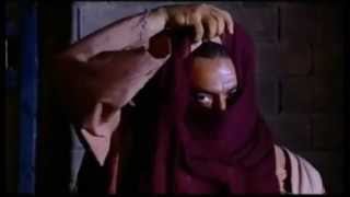 mnaw7's tweet image. قال عبد الملك بن عمير: فبينا نحن جلوس في المسجد إذ آتانا آت فقال:
.
هذا الحجاج بن يوسف و قد قام أميرا على العراق و عليه عمامة حمراء متلثما !