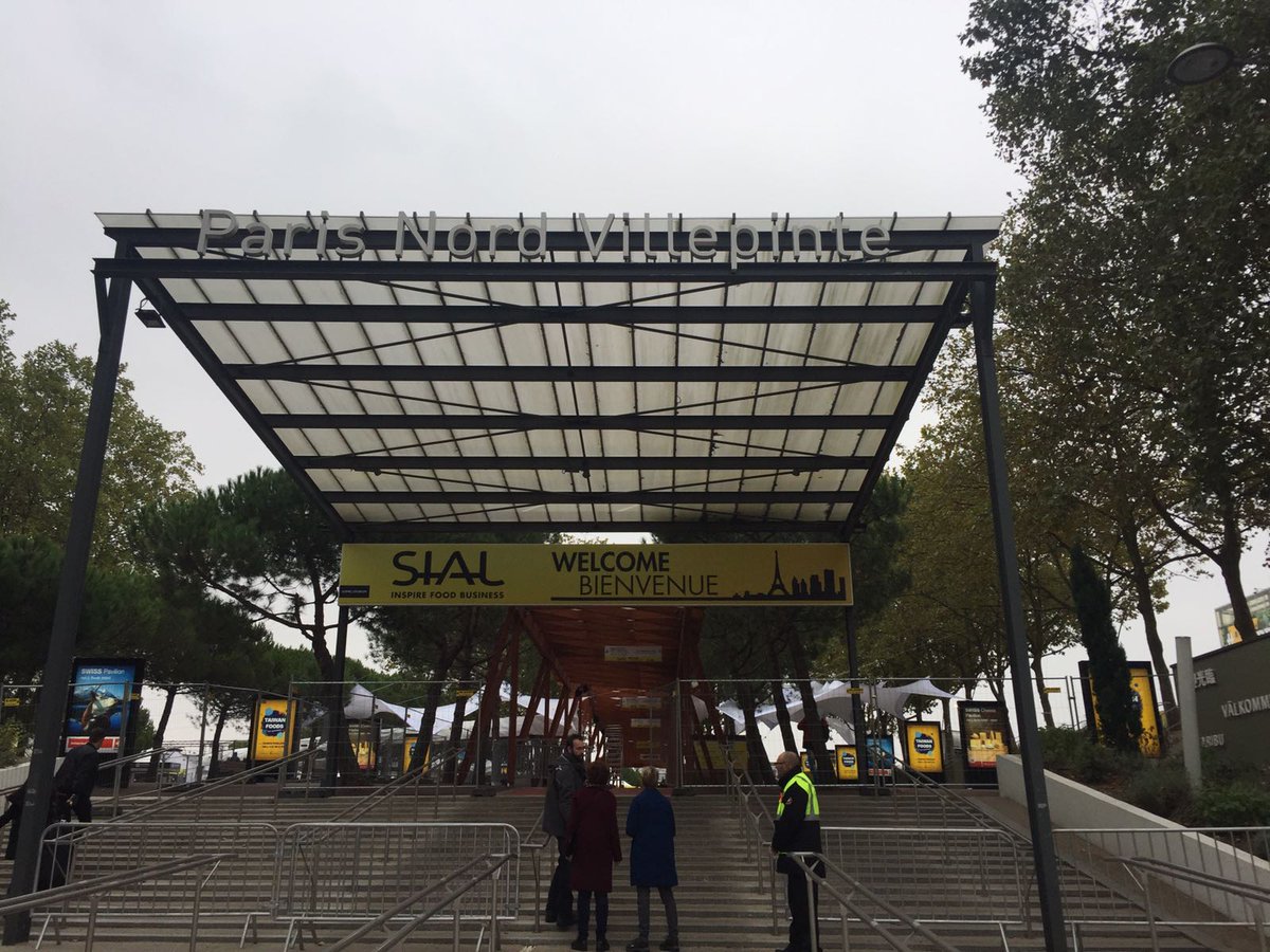 PymolSelection's tweet photo. Ya estamos en la capital de Francia, donde preparamos nuestro stand en #SIALParis. Esperamos verlos ahí. #pymolslection #umahfoods https://t.co/NJ78O8wDF8